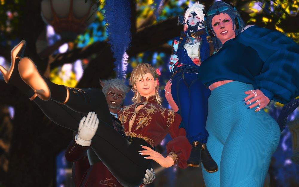 From left to right:
Mihn'a N'bolo, Norotoki Lionsclaw-Nojima, Yesui of the Dotharl, Farehi Zorzio!