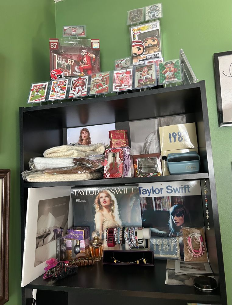 Perfumes, Travis Kelce cards, more jewelry and trinkets 