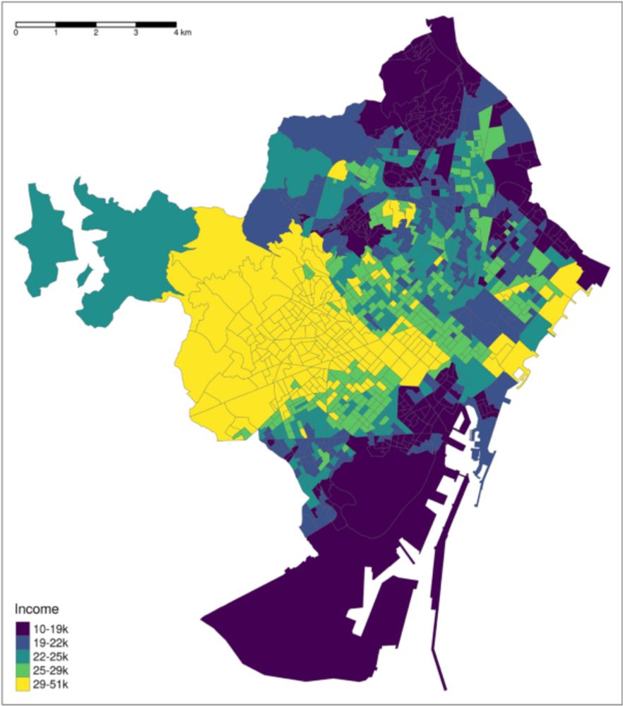 Assessing and correcting neighborhood socioeconomic spatial sampling biases in citizen science mosquito data collection - Scientific Reports