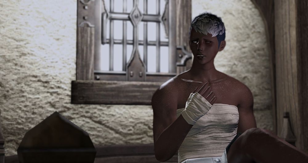 A screenshot from Final Fantasy XIV. The Roe looks off to the side, one eye squinting thanks to the deep bruise around her eye. She looks confused and distressed as she places a hand to her chest.