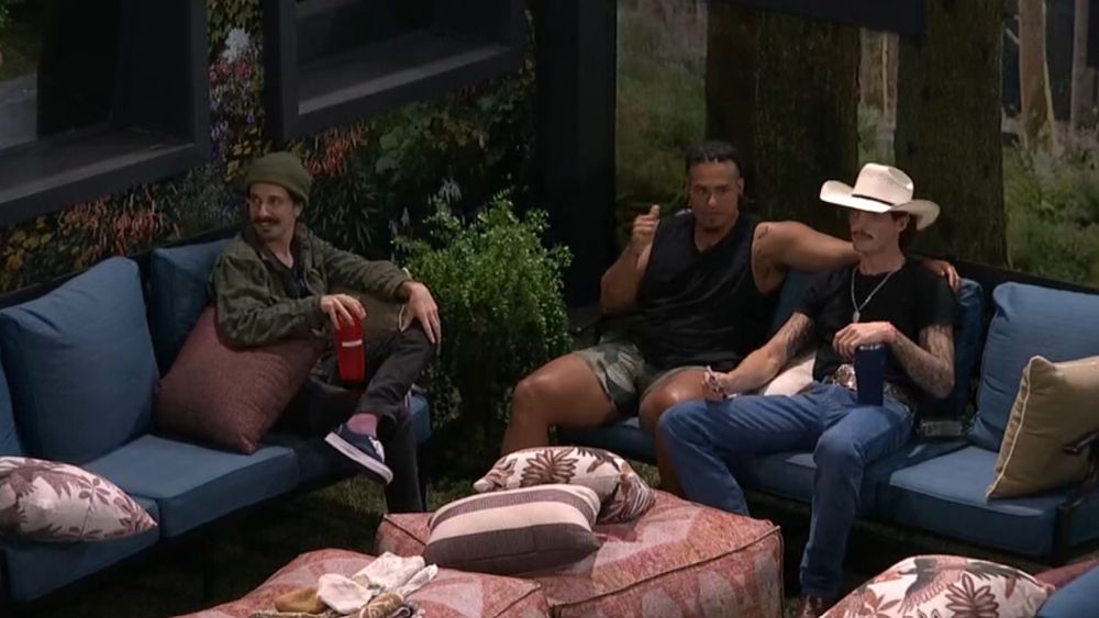 Vince, Keanu, and Rylie sitting on the couches together