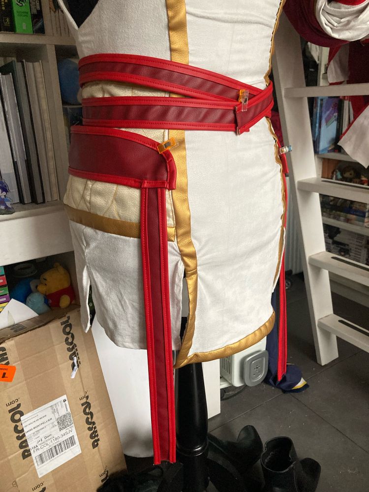 Two layers of wine red false leather with some pretty bright red biais to finish it off
