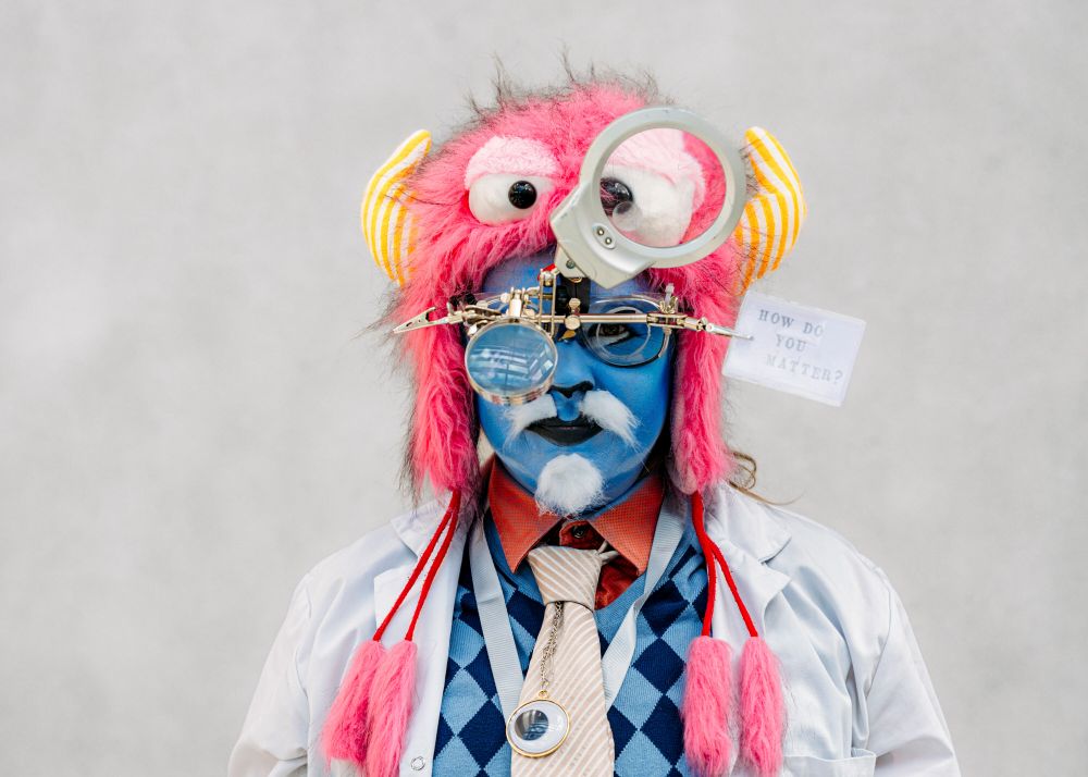 RIFS Fellow Saskia de Wildt as the persona she developed, Mx. Science – a character somewhere between a comic book hero, Blue Man with glasses, and a hairy monster.