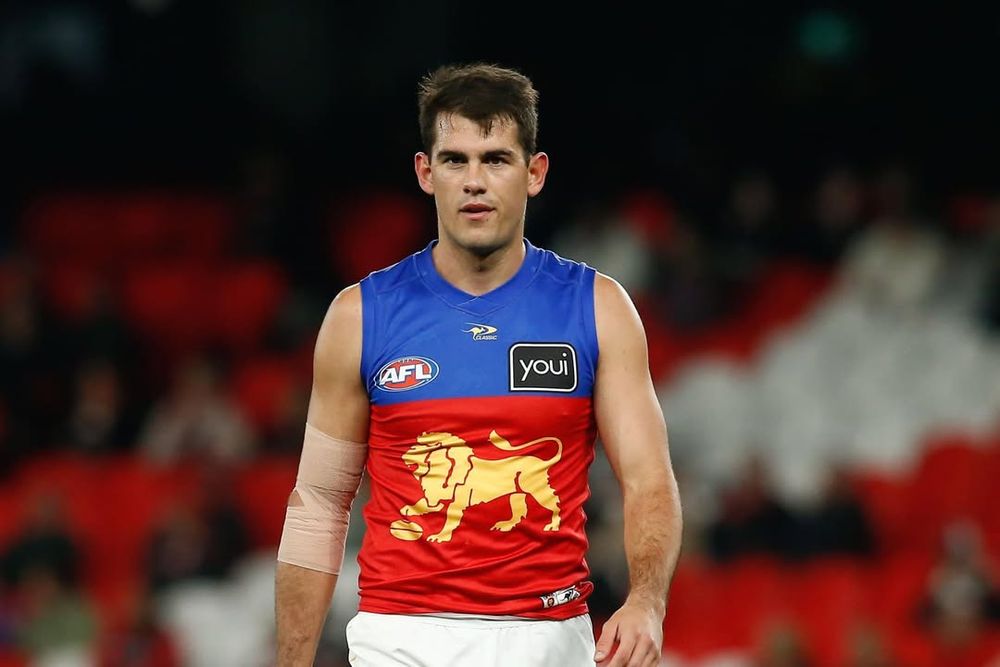 North Melbourne is targeting two well-established defenders.

AFL TRADE NEWS >>> zerohanger.com/tzbtx #AFL