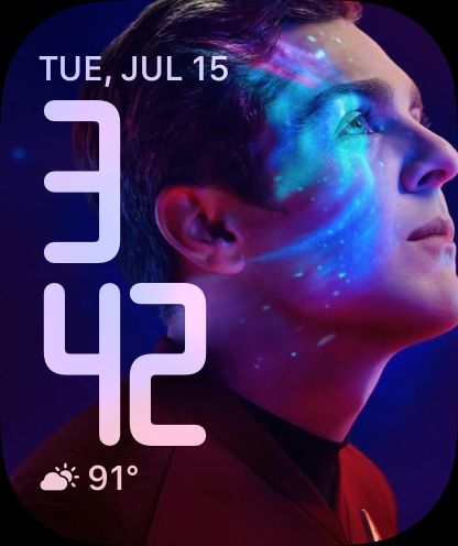 Screenshot of an Apple Watch watchface featuring Star Trek Strange New Worlds' Scotty.