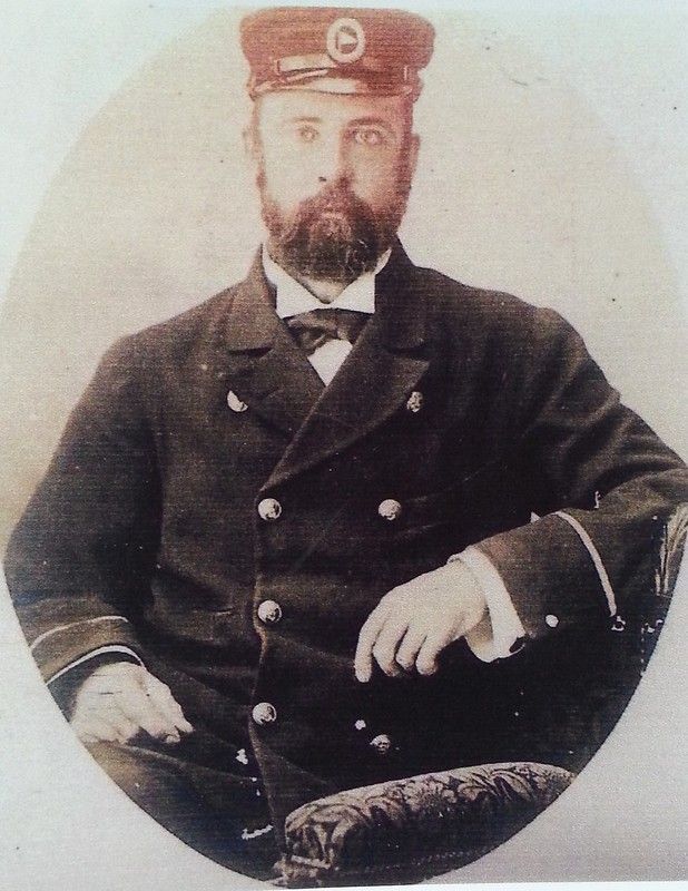 Isaac Walter Jenner is buried in Toowong Cemetery, Brisbane, Portion 5, Section 43, Grave 16

Source: https://www.flickr.com/photos/hwmobs/24099076204/in/photolist-kkpHXP-khd4co-khb8iH-khbbhi-khcYKs-khaDfk-baDQKF-baD5JF-khaART-khd1Ku-khayuP-kkpnLZ-baDu2X-baDRpk-aTc7yZ-DF4G8V-CHy4KS-b9t9ft-RovtrX-CHEVka-271vxfL-kzKg7S-CGVjTN-2kU37nf-RjMAkL-oxDp7D-kzHcNR-aZ89Vk-kzKe17-kkskCo-aTbPoM-onUteY-Qh2j5i-kh8SU6-kzHdiP-qASfYq-2bby845

Friends of Toowong Cemetery is a volunteer group that discover and share the history and stories of Toowong Cemetery, Brisbane, Queensland, Australia.