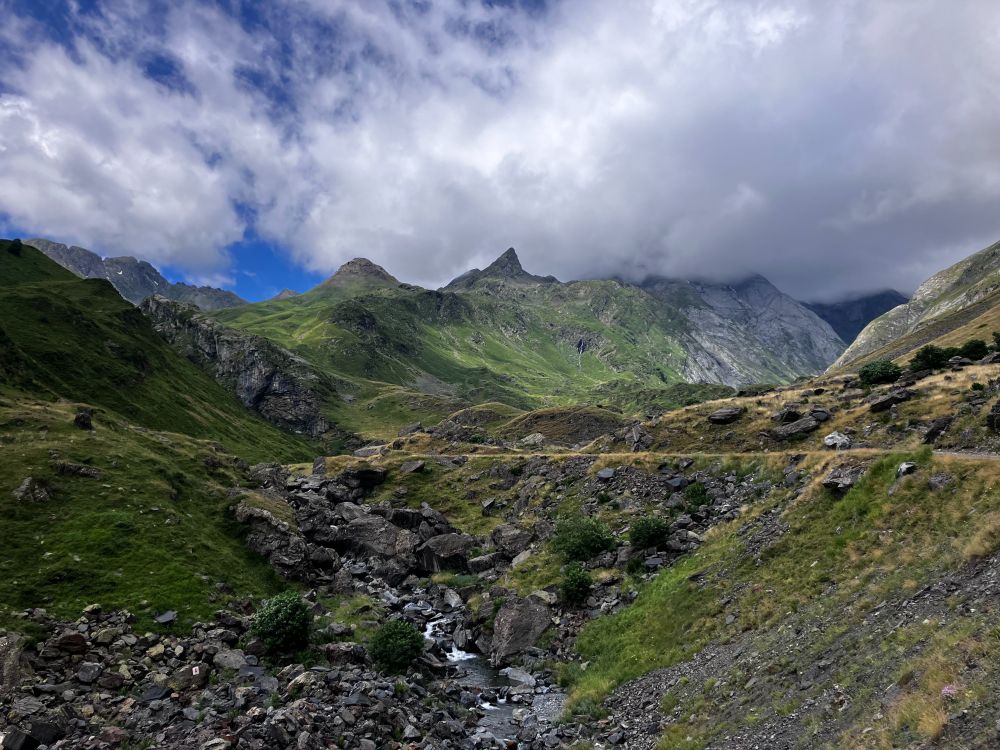 Hautes Pyrenean landscape © Jon Dunn
