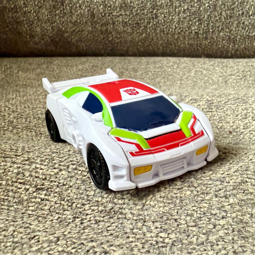 Cyberworld Wheeljack - Vehicle Mode