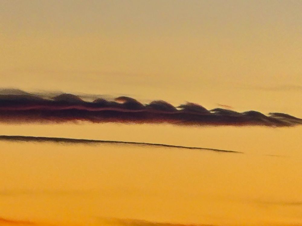 Kelvin helmholtz clouds