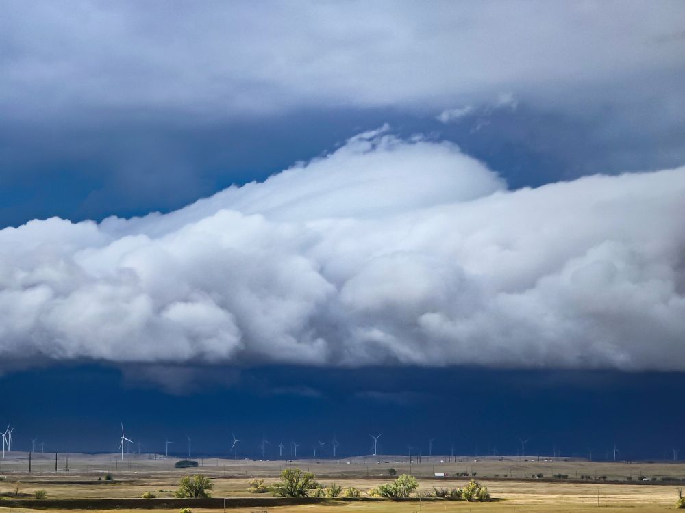 Shelf cloud