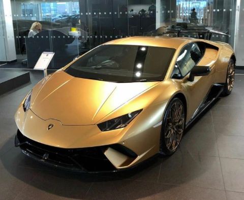 gold Lamborghini