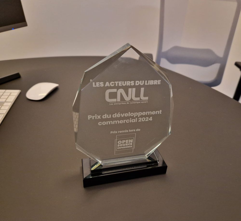 Photography of the "Acteurs du Libre" award received by QuantStack.