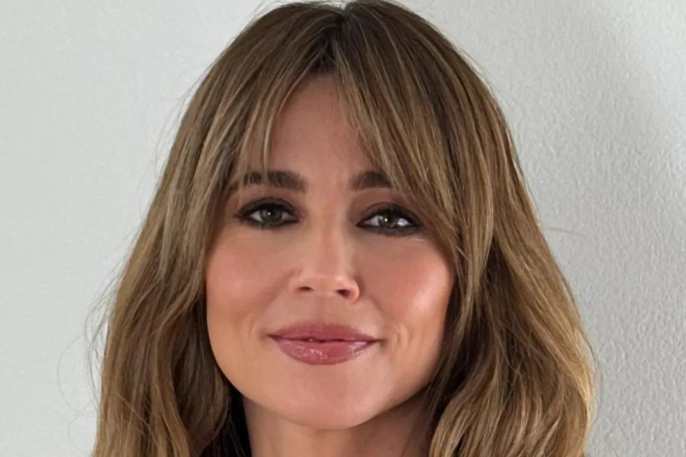 Linda Cardellini's dimples