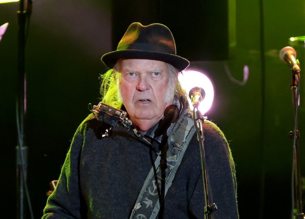 Neil Young has a rep for being cantankerous, as when he temporarily dropped off the Glastonbury lineup earlier this year. But it’s great to have an rich, aging rock legend who’s willing to look at sha...