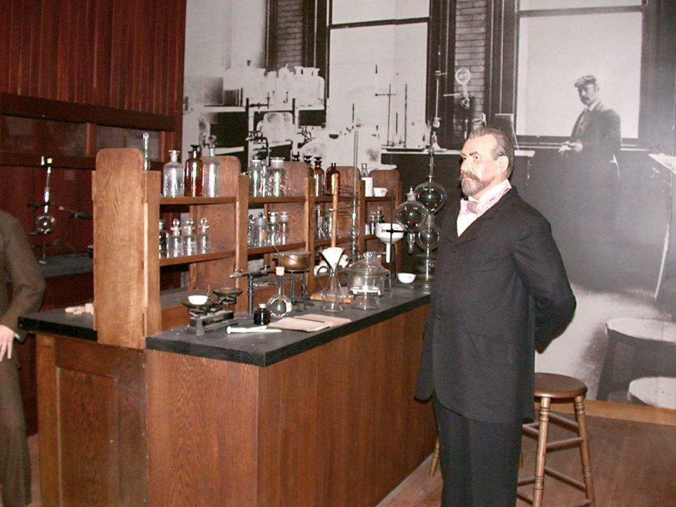 A wax figure of Constantin Fahlberg stands in a replica of a period lab, although I think this wasn't the one he was working in at Johns Hopkins.

National Museum of American History, Smithsonian Institution, Washington D. C., July 2009.

CREDIT:  Steve Lew
https://www.flickr.com/photos/stevelewalready/3779437155