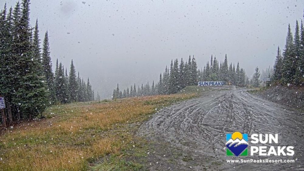 Flurries visible on Sun Peaks webcams as temperatures dip to near freezing - Kamloops News