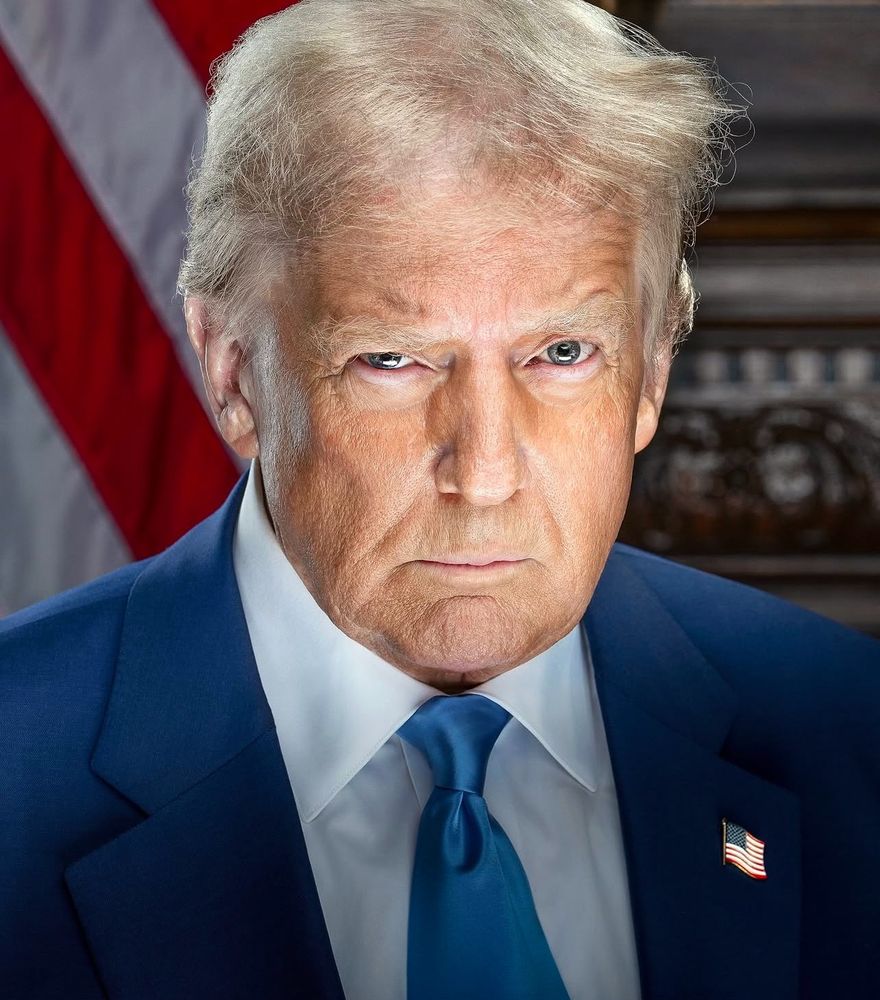 Scary official photo of Trump