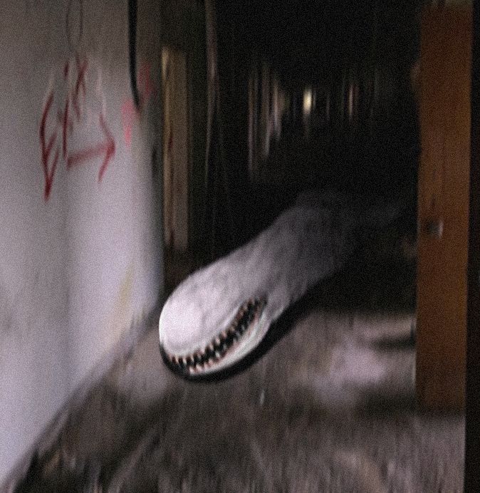 It moves a lot in the dark, emerging towards its victim. Running away won't help; just turn back when you hear something crawling in the dark and smell an old, crumbling wall before it's too late .