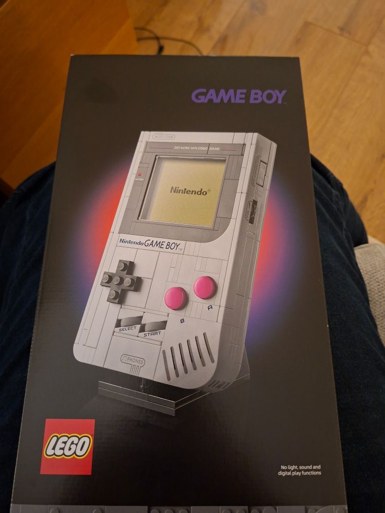 La boîte de la/le gameboy Lego