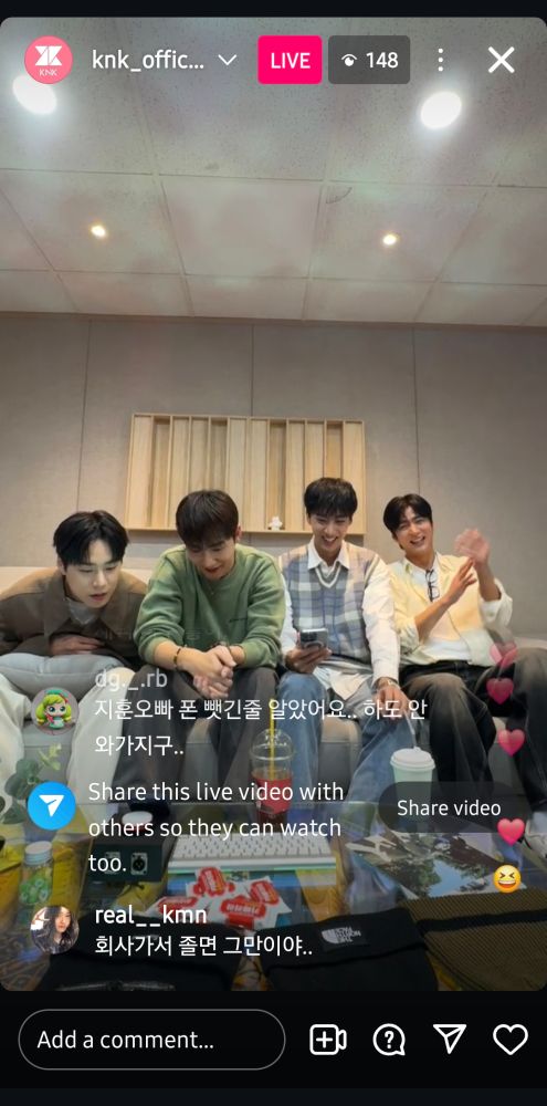 4 members of KNK reunited and doing an Instagram live together 🧚🧚‍♀️🧚‍♂️