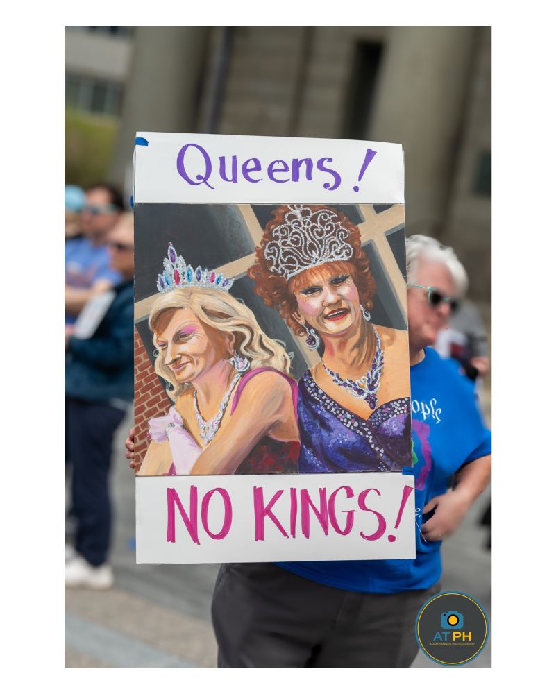Queens! No Kings