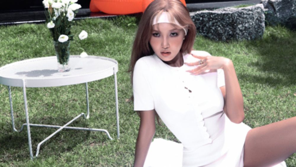 HWASA 2nd mini album 'O' - Ko-fi.com