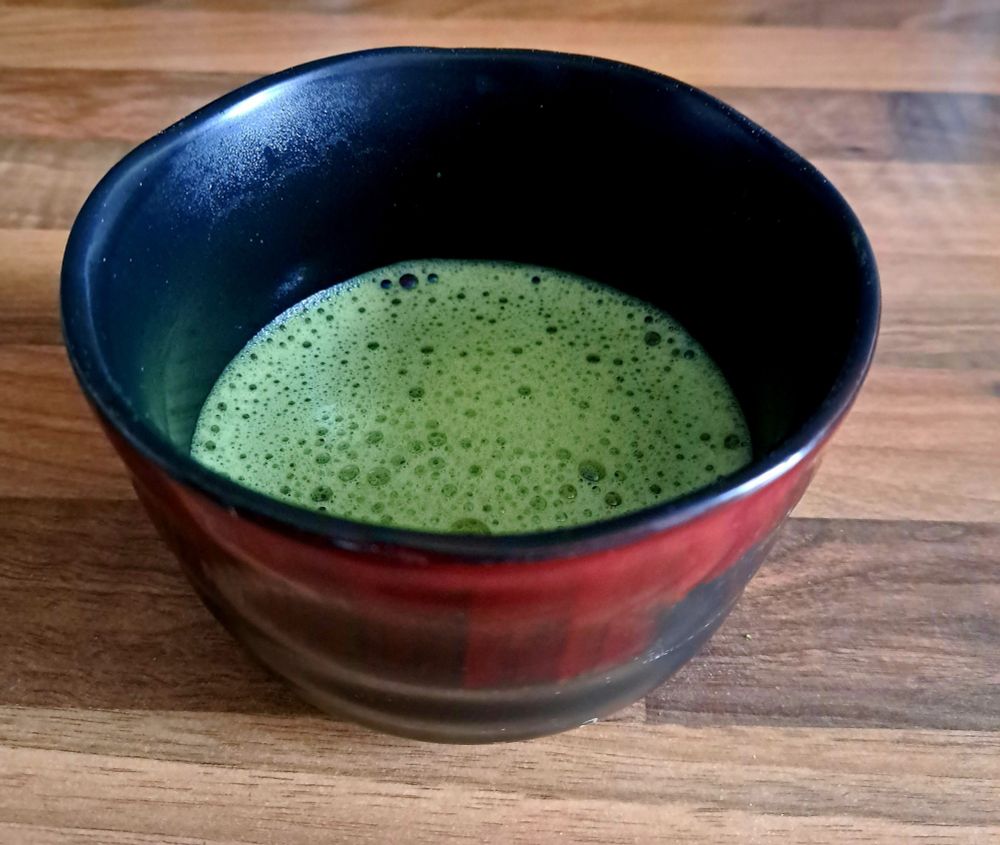 Matcha in einer Teeschale.