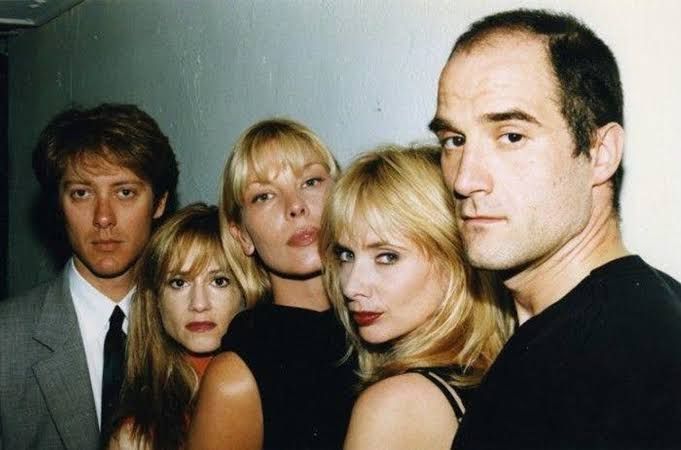 foto do elenco de crash - estranhos prazeres

da esquerda pra direita: james spader, holly hunter, deborah kara unger, rosanna arquette, elias koteas