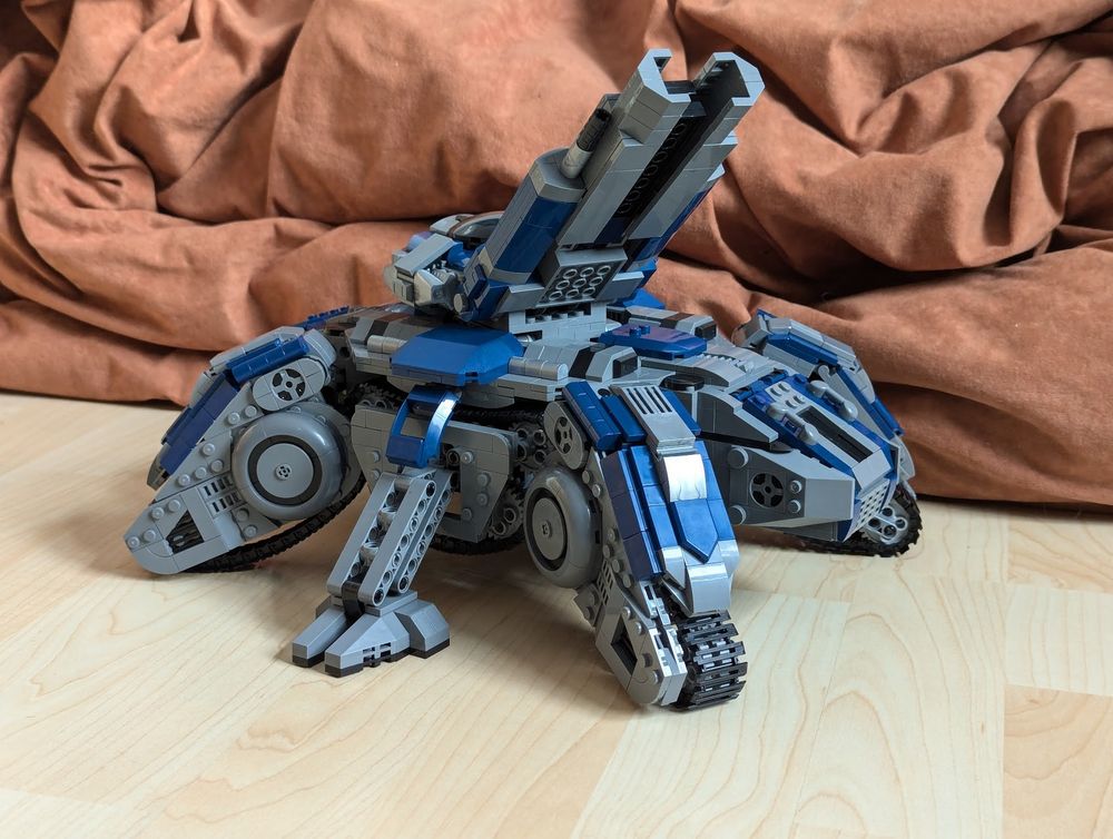 A Starcraft Siege Tank in Siege-Mode, build from building bricks, from Bluebrixx