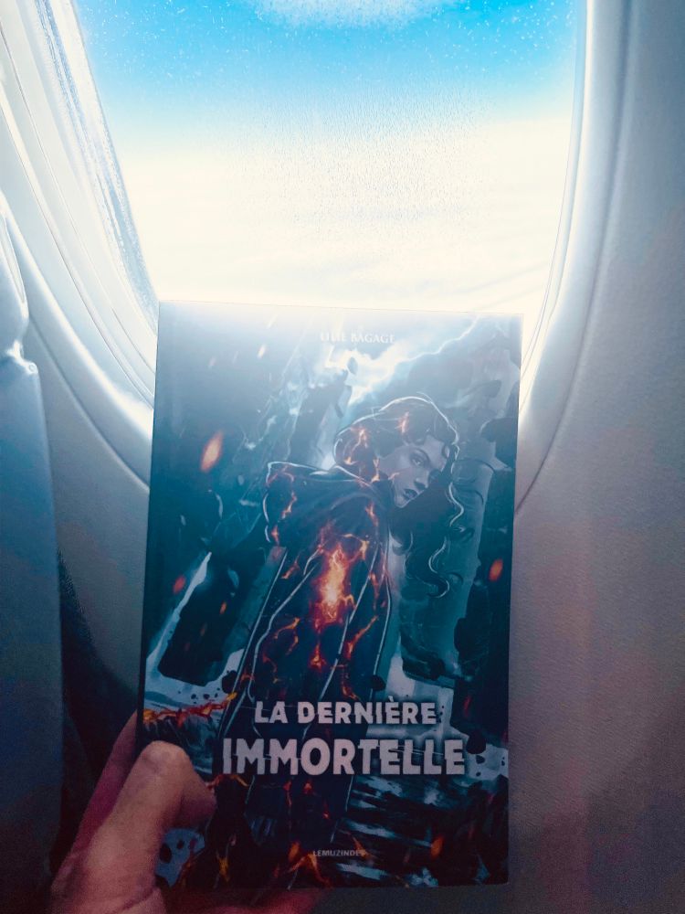 Est-ce que c’est le premier exemplaire lu dans les nuages ? « La dernière immortelle » de @lili