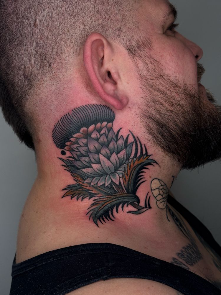 Artischocke als Halstattoo