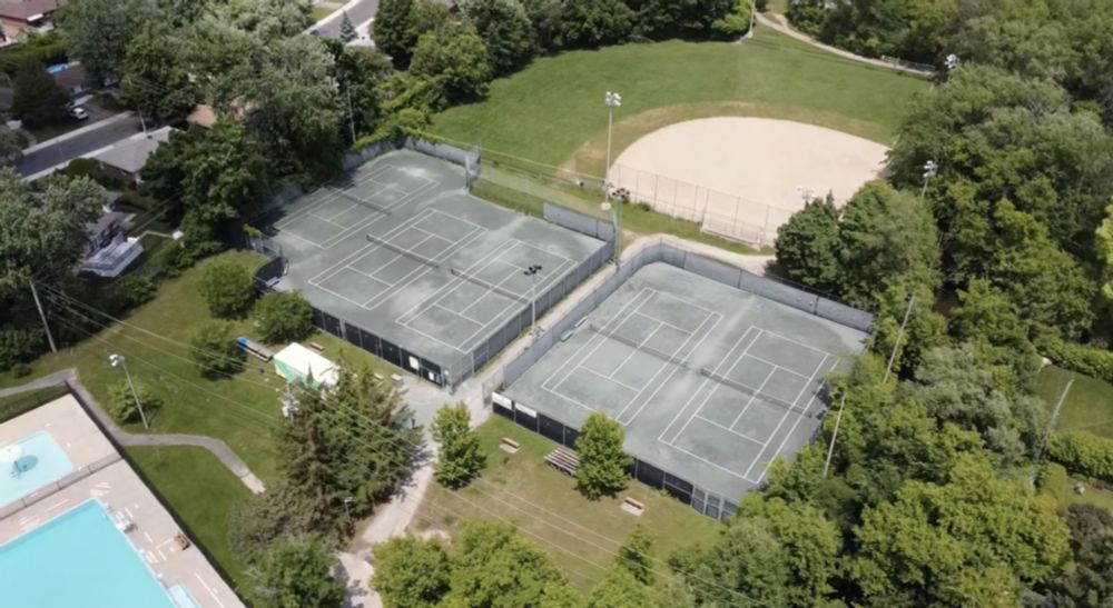 header image - De l'amiante force la fermeture des terrains de tennis du parc Couvrette