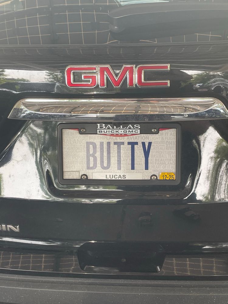 Ohio license plate reading “BUTTY”