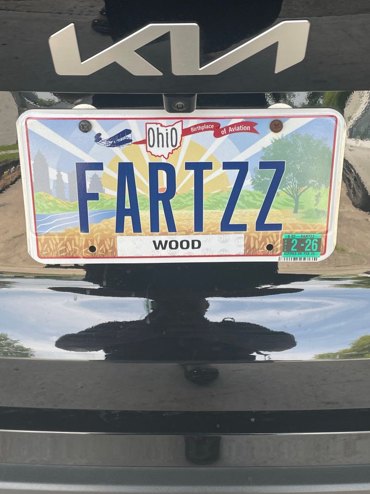 Ohio license plate reading “FARTZZ”