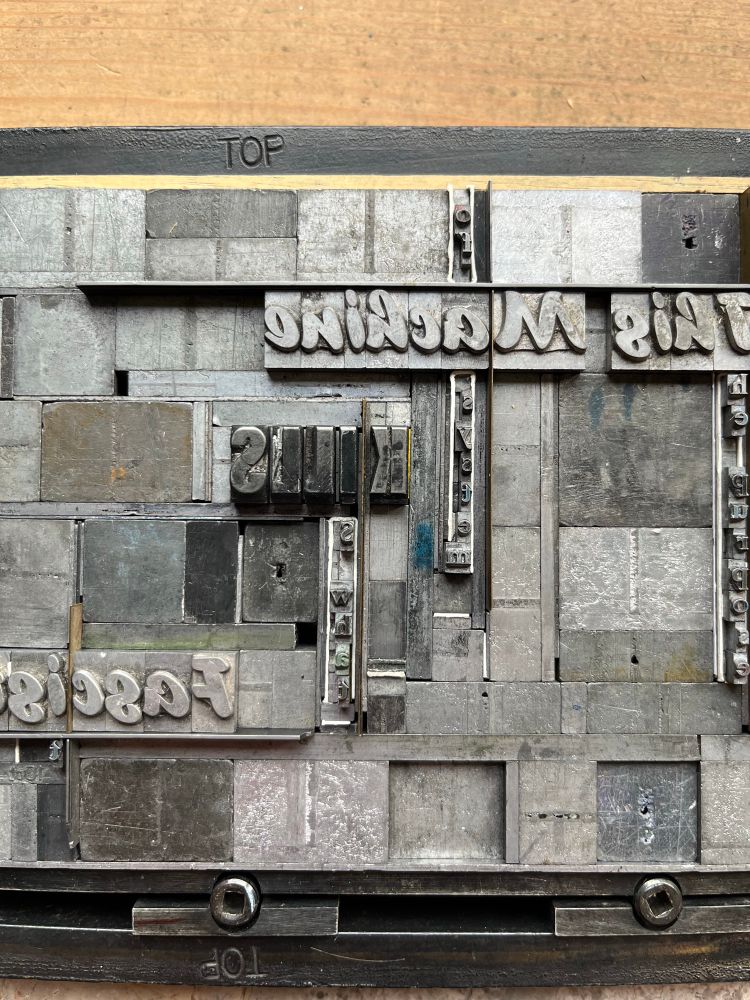Close up view of part of the type block. Believe me when I tell you this is not a place of honour… 👀