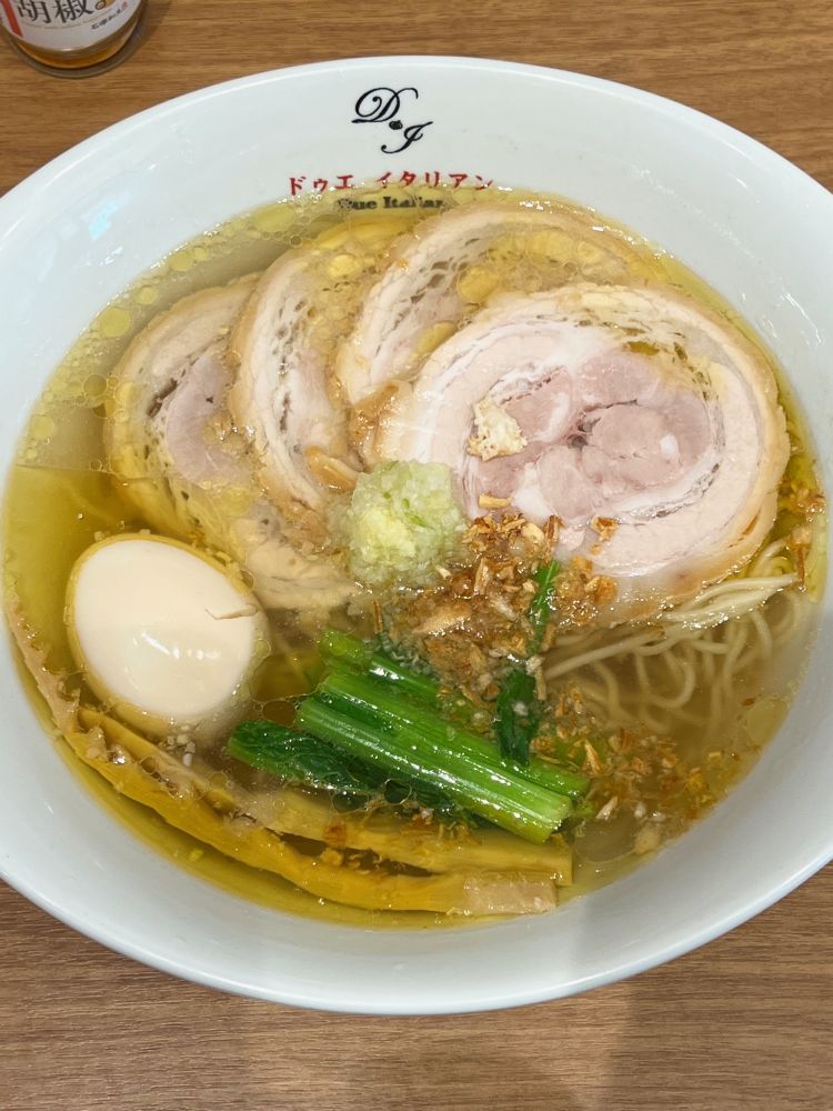 ドゥエ イタリアンの具だくさん塩らぁ麺🍜