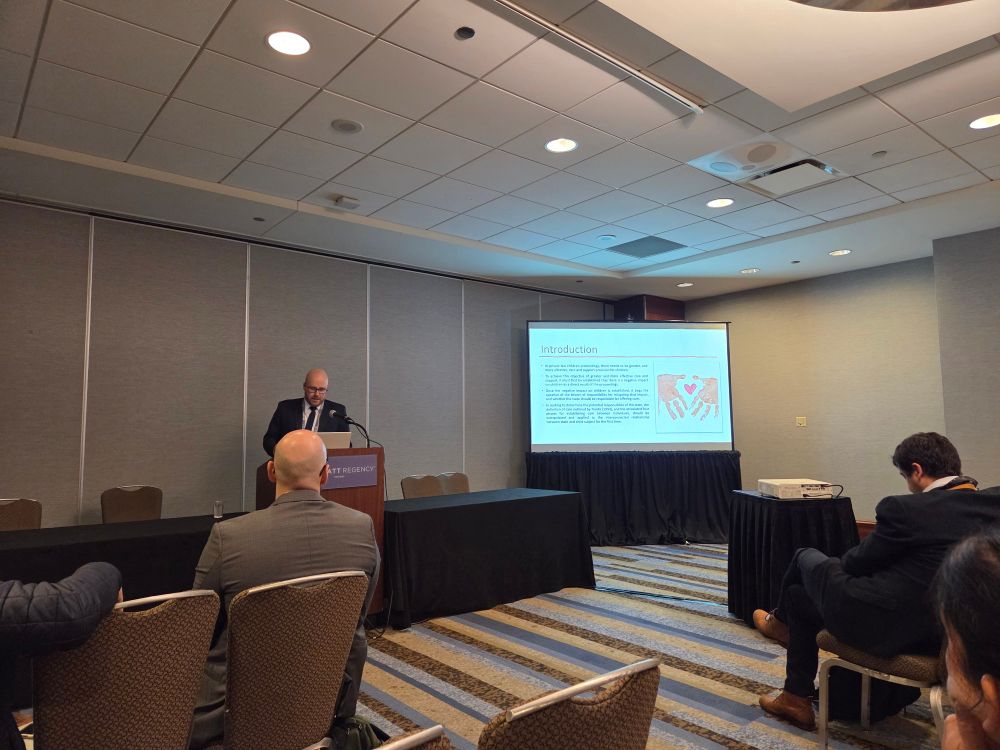Callum Thomson presenting his paper at LSA 2025.