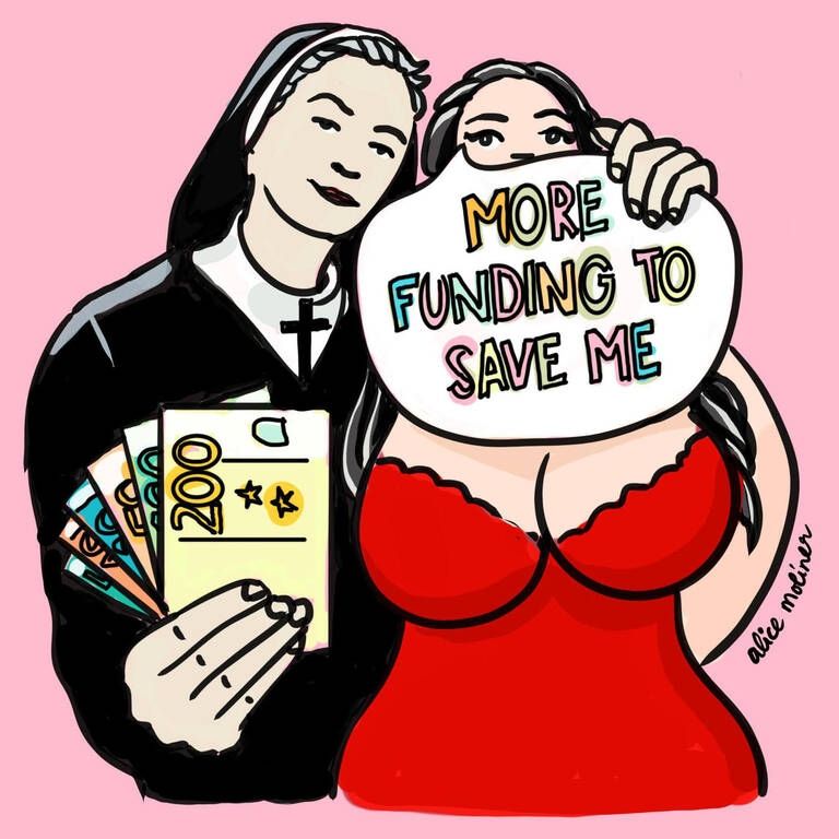 Une nonne qui tient une liasse de billets er passe son autre bras autour des épaules d'1 TDS. Une bulle de BD donne l'impression qu'elle dit "more funds to save me" (plus de subventions pour me sauver) mais en réalité cette bulle de BD obstrue son visage. Elle semble forcée par la nonne pour le dire