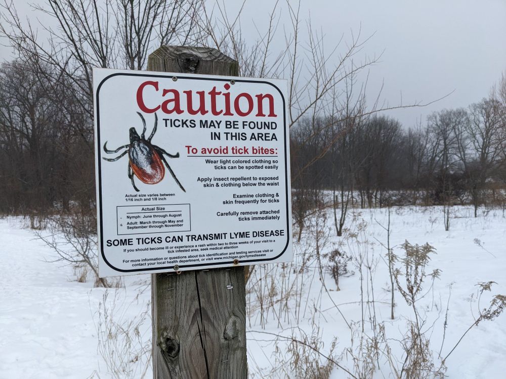 Warning sign for ticks