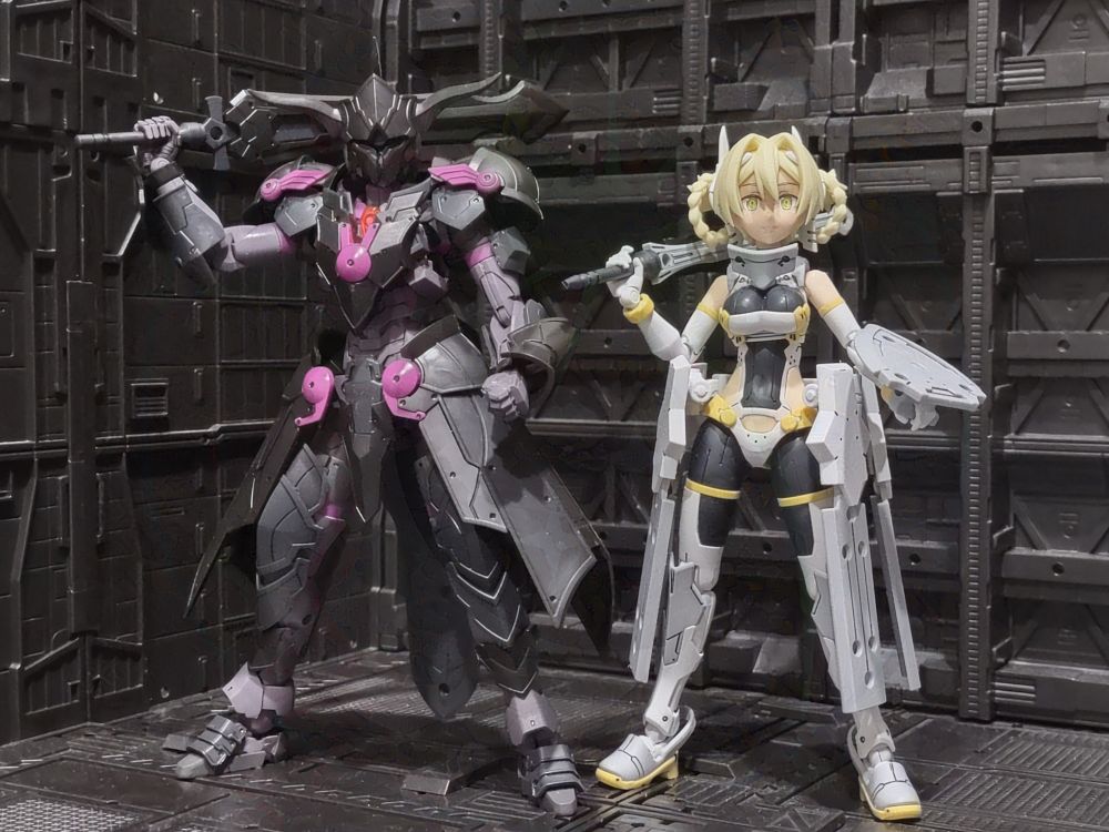 30 MF Rosan Paladin next to 30 MS Yufia