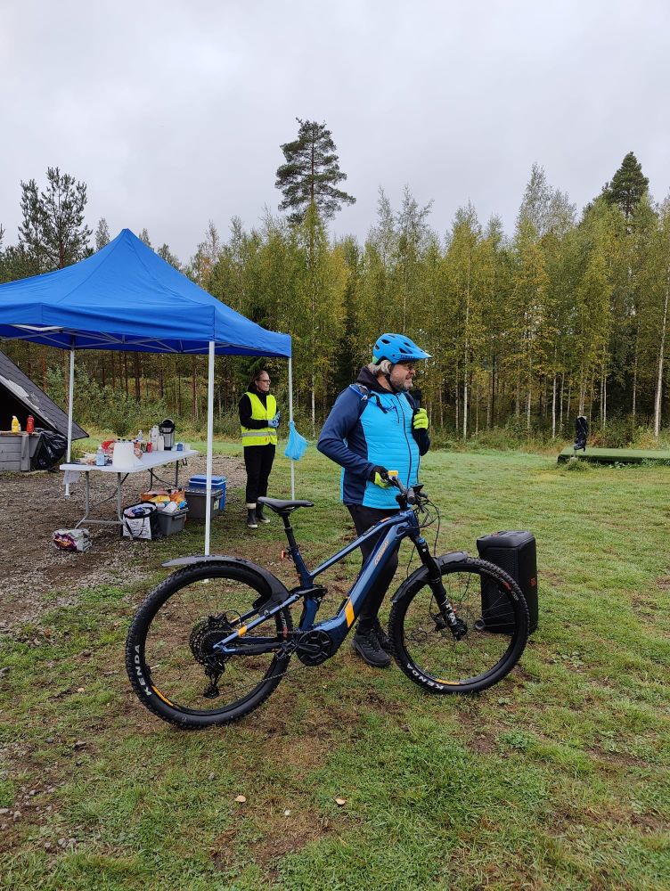 Esittelin lapsille sähkömaastopyörää
