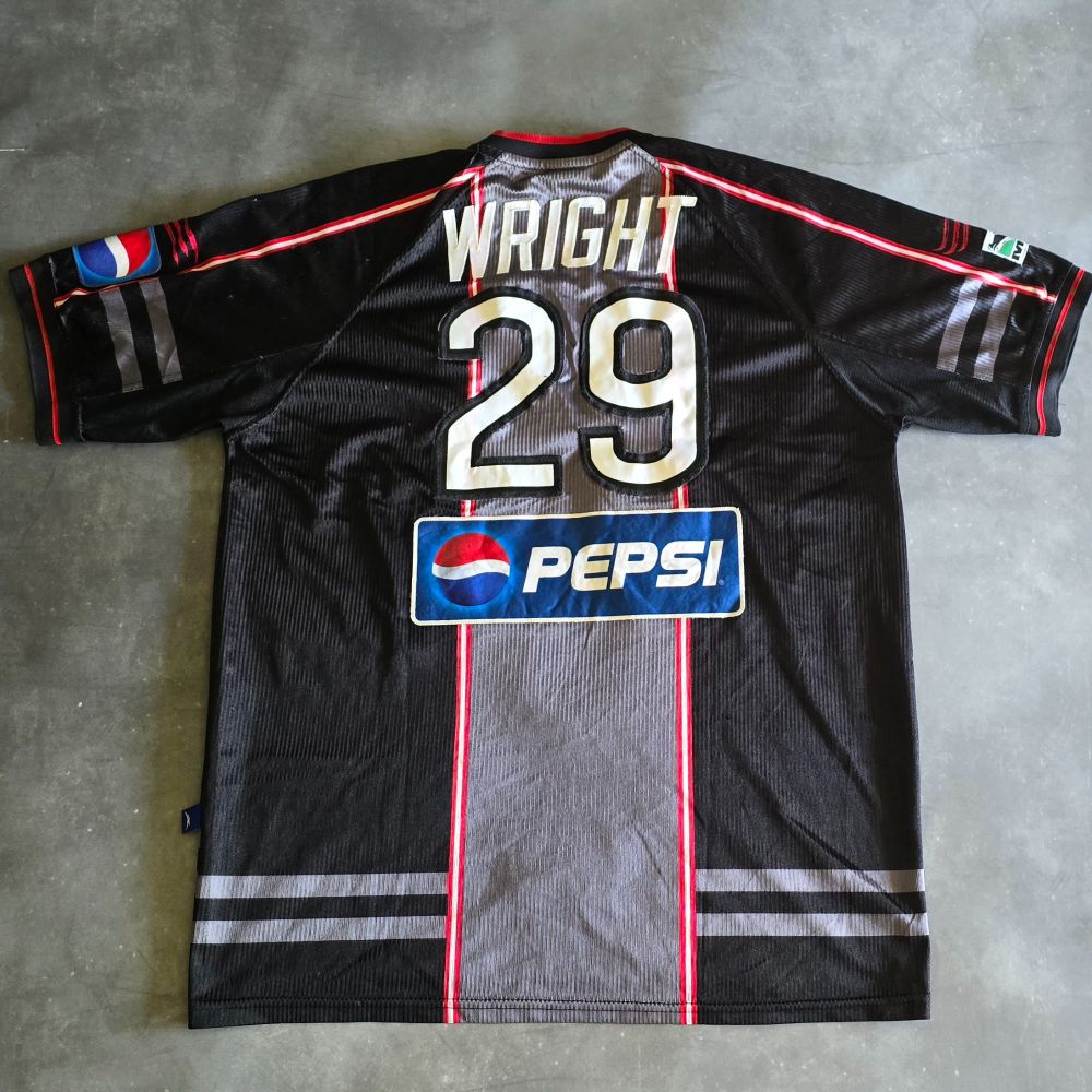New England Revolution jersey of Mauricio Wright (back)