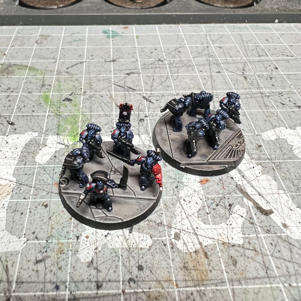 2 bases of 6mm tactical marines painted in Night Lords livery