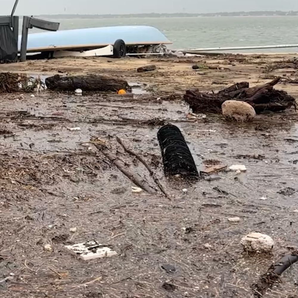 Quelques dĂ©gĂąts sur la plage dâArcachon