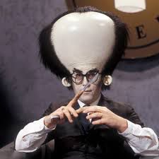 Vic Reeves as Loyd Grossman