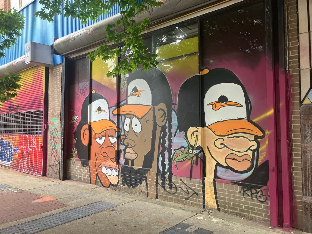 Orioles fan mural on Lexington