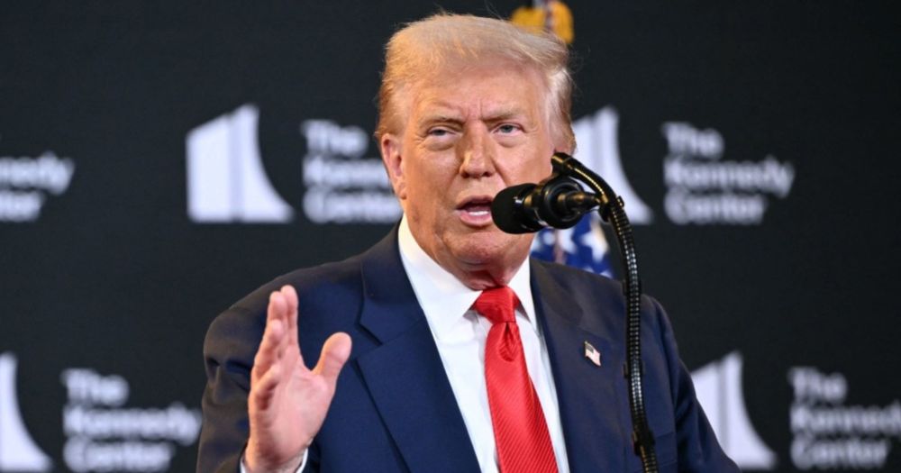 US president issues warning days ahead of high-stakes summit with Russian leader in Alaska.