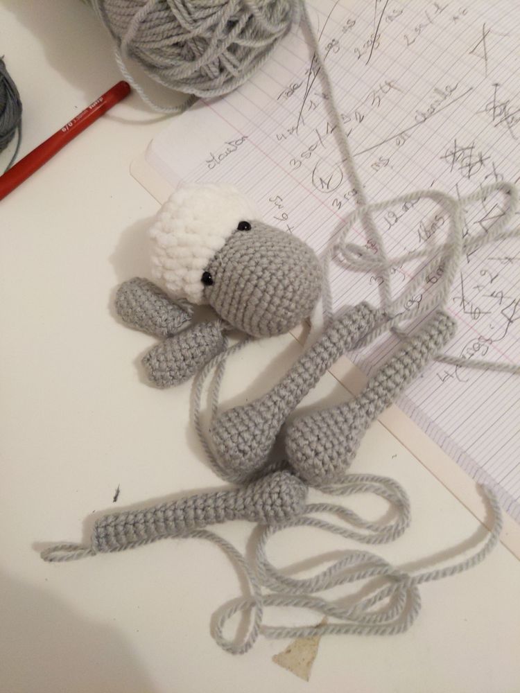 Mouton au crochet en kit avec parties manquantes