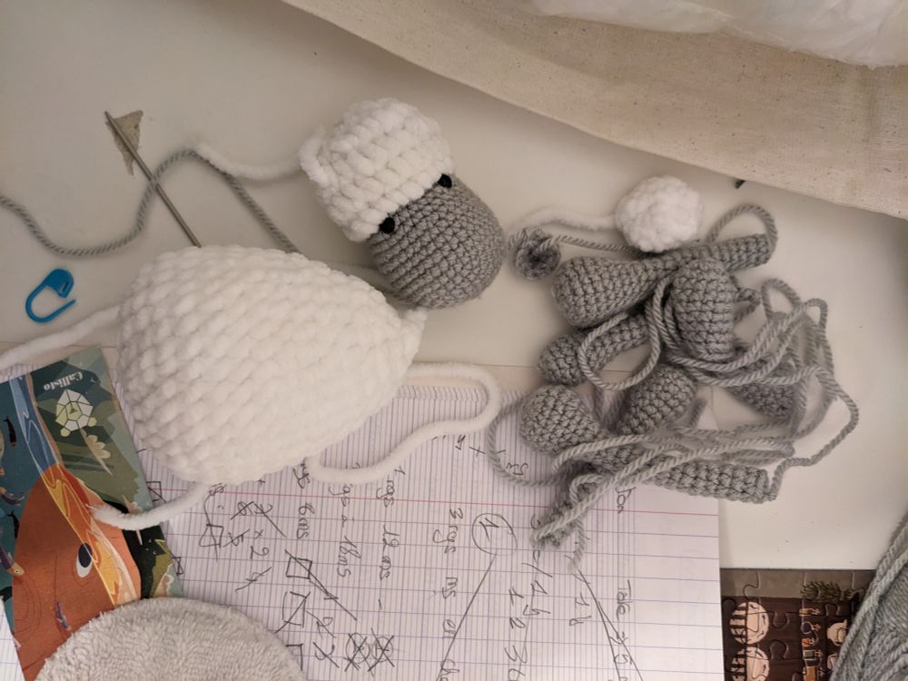 Mouton en coton et en kit, au crochet