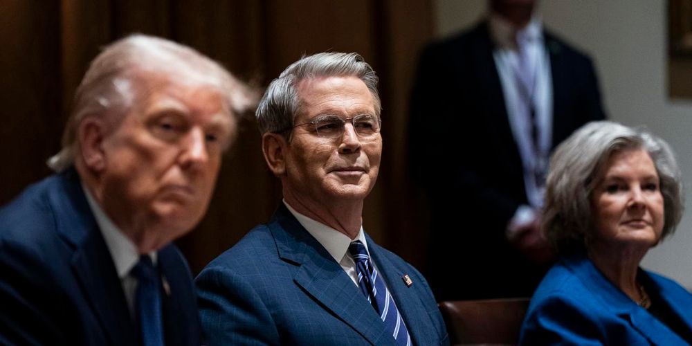Exclusive | How Bessent Made the Case to Trump Against Firing Fed Chair Powell